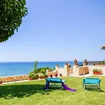 Aquarius House Tatil Evi Agios Georgios (Corfu)